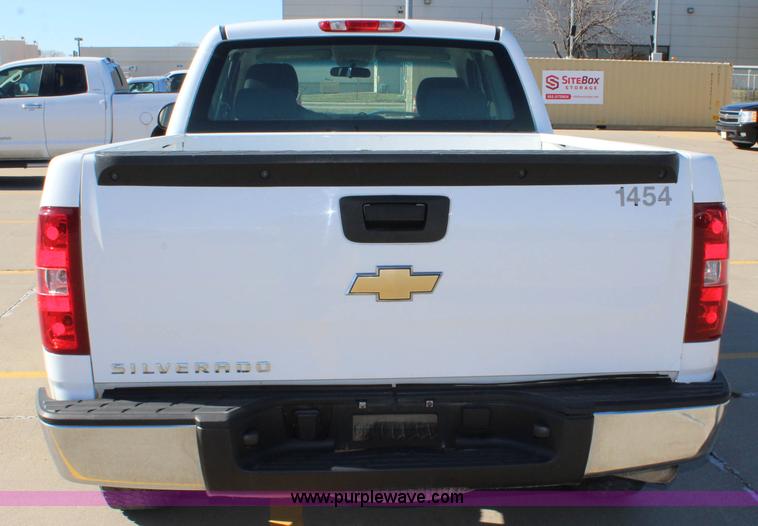image for item L2383 2008 Chevrolet Silverado 1500 Ext. Cab pickup truck