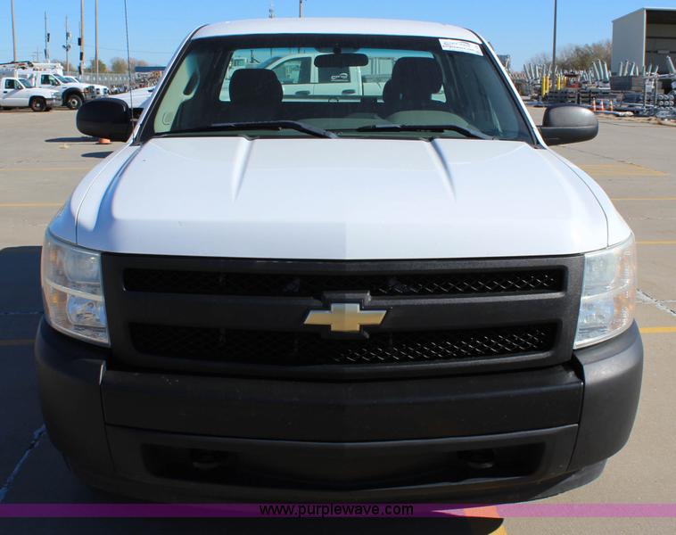 image for item L2383 2008 Chevrolet Silverado 1500 Ext. Cab pickup truck