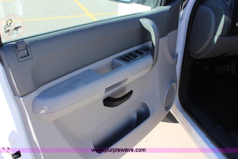 image for item L2383 2008 Chevrolet Silverado 1500 Ext. Cab pickup truck