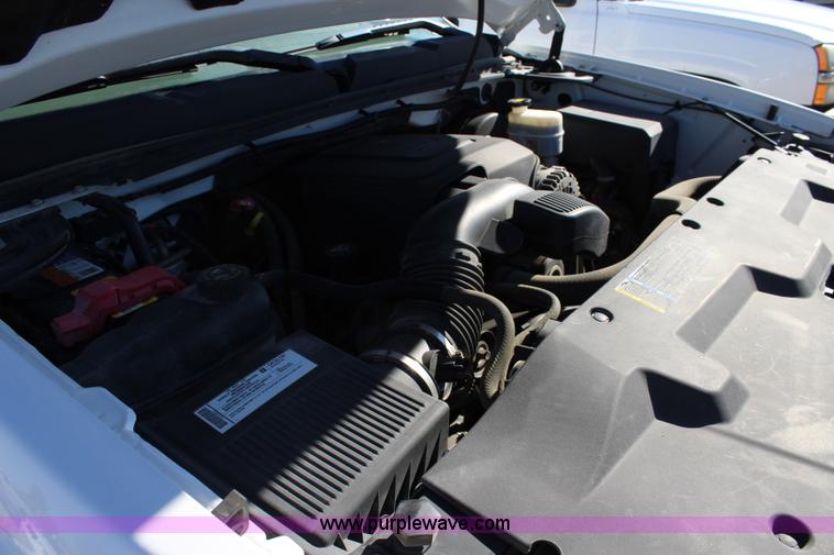 image for item L2383 2008 Chevrolet Silverado 1500 Ext. Cab pickup truck