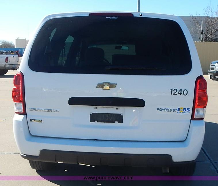image for item L2390 2007 Chevrolet Uplander LS van