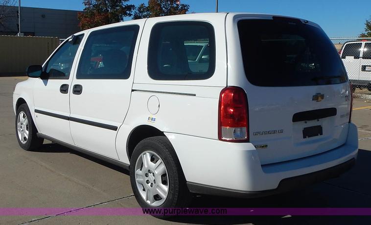 image for item L2390 2007 Chevrolet Uplander LS van