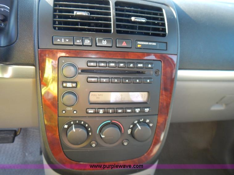 image for item L2390 2007 Chevrolet Uplander LS van