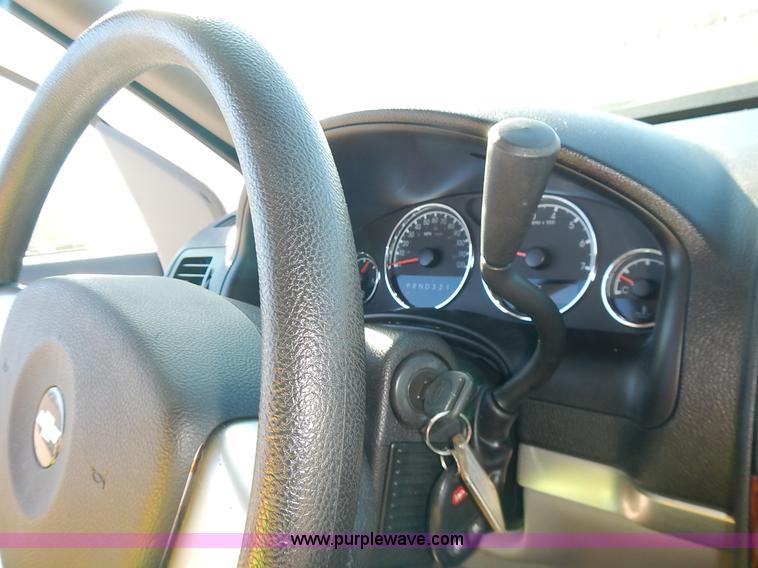 image for item L2390 2007 Chevrolet Uplander LS van