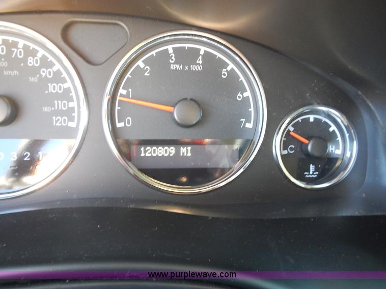 image for item L2390 2007 Chevrolet Uplander LS van