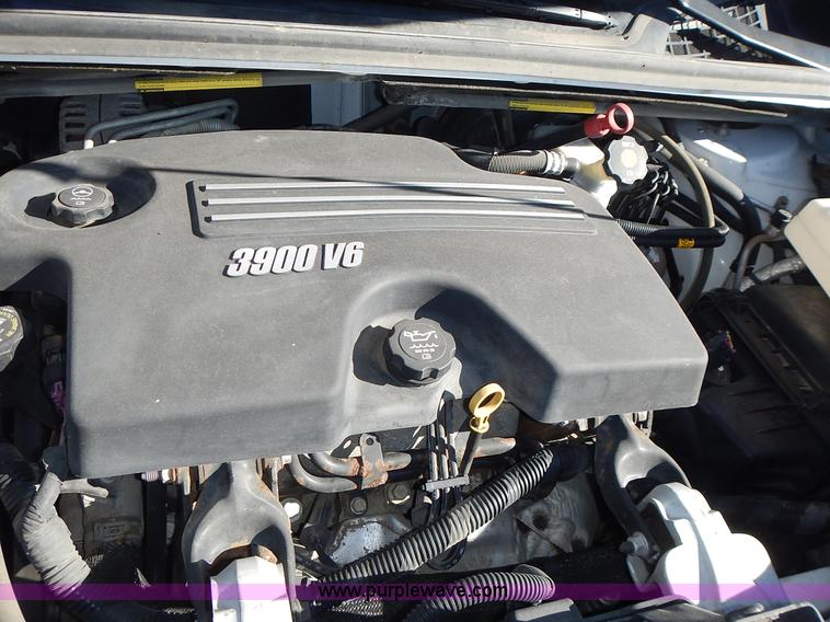 image for item L2390 2007 Chevrolet Uplander LS van