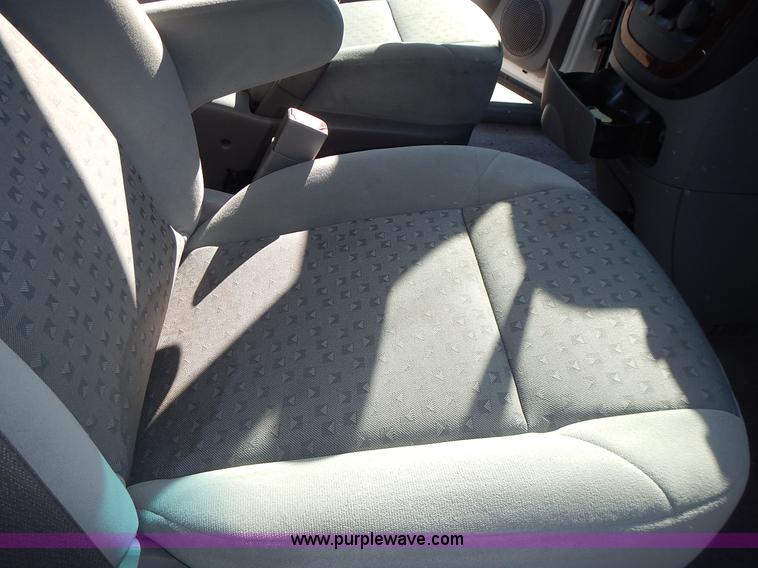 image for item L2390 2007 Chevrolet Uplander LS van