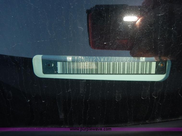 image for item L2390 2007 Chevrolet Uplander LS van