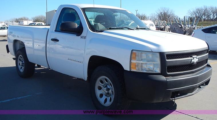 image for item L2393 2008 Chevrolet Silverado 1500 pickup