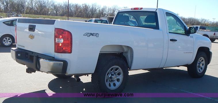 image for item L2393 2008 Chevrolet Silverado 1500 pickup