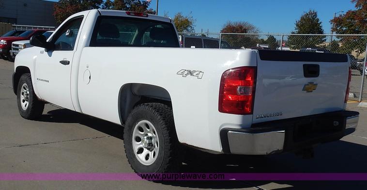 image for item L2393 2008 Chevrolet Silverado 1500 pickup