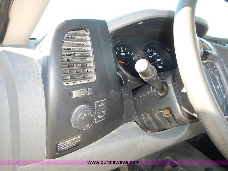 image for item L2393 2008 Chevrolet Silverado 1500 pickup