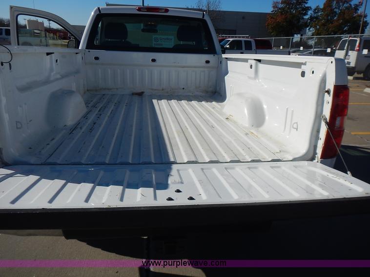 image for item L2393 2008 Chevrolet Silverado 1500 pickup