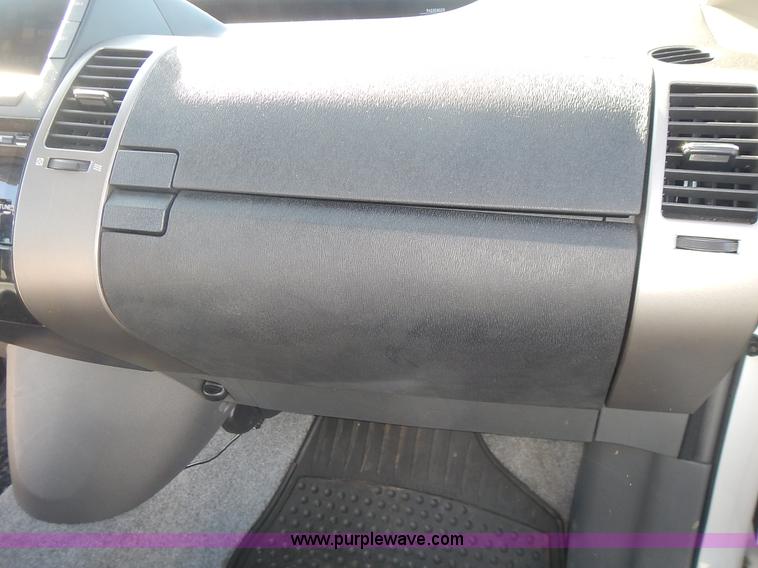 image for item L2394 2008 Toyota Prius