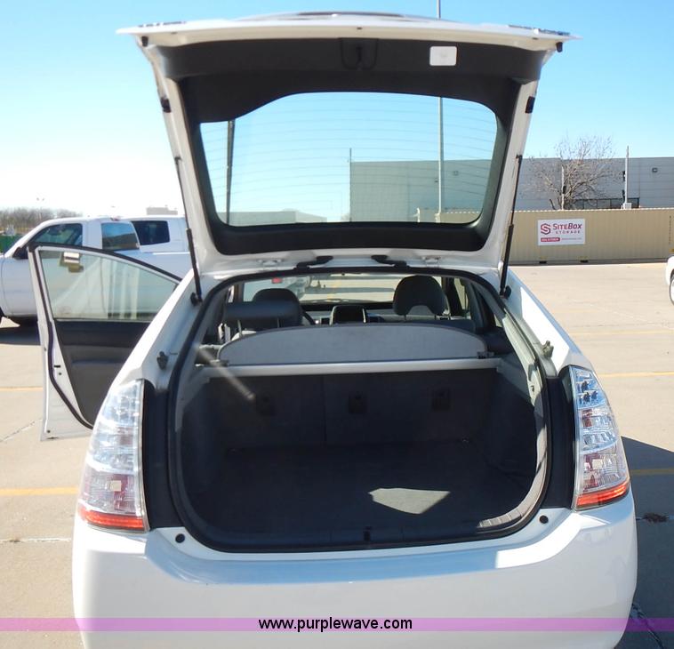 image for item L2394 2008 Toyota Prius