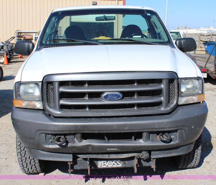 image for item L2408 2004 Ford F250 Super Duty pickup truck
