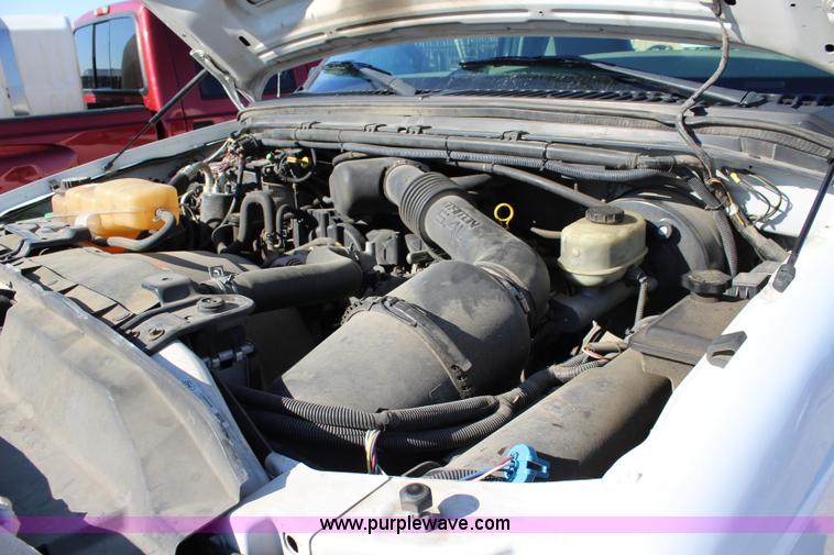 image for item L2408 2004 Ford F250 Super Duty pickup truck