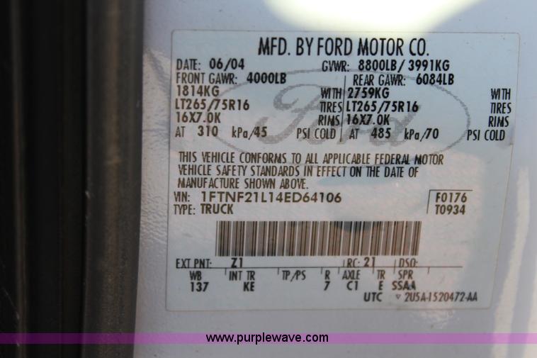 image for item L2408 2004 Ford F250 Super Duty pickup truck