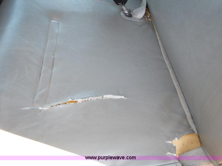 image for item L2409 2003 Ford F250 Super Duty SuperCab pickup truck