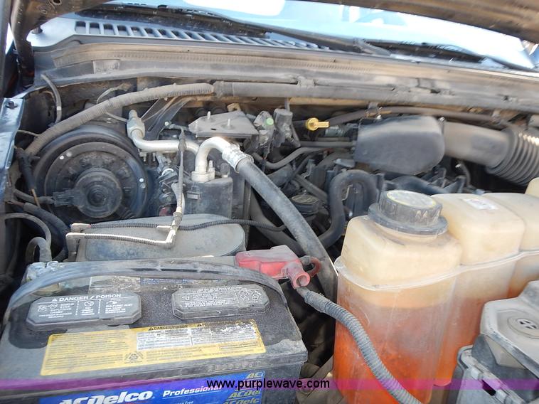 image for item L2409 2003 Ford F250 Super Duty SuperCab pickup truck