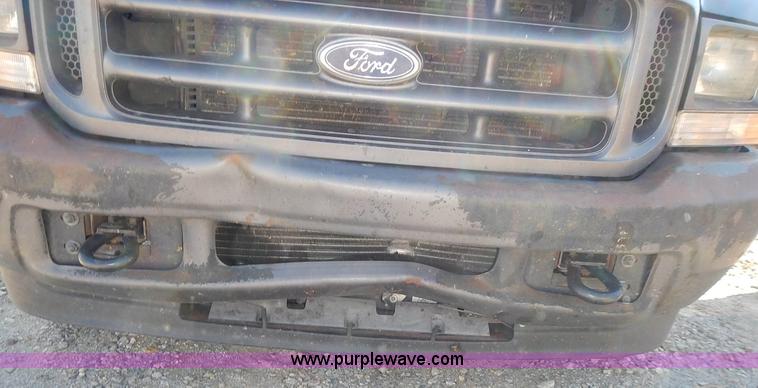 image for item L2409 2003 Ford F250 Super Duty SuperCab pickup truck