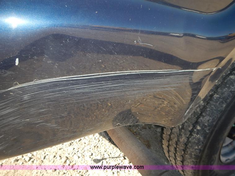 image for item L2409 2003 Ford F250 Super Duty SuperCab pickup truck