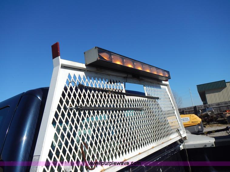 image for item L2409 2003 Ford F250 Super Duty SuperCab pickup truck