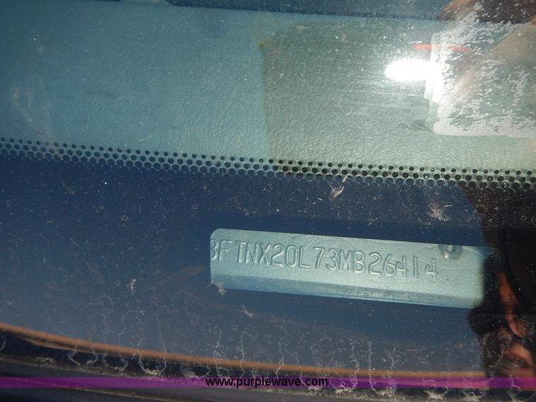 image for item L2409 2003 Ford F250 Super Duty SuperCab pickup truck