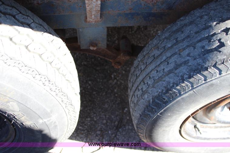 image for item L2411 2008 Star utility trailer