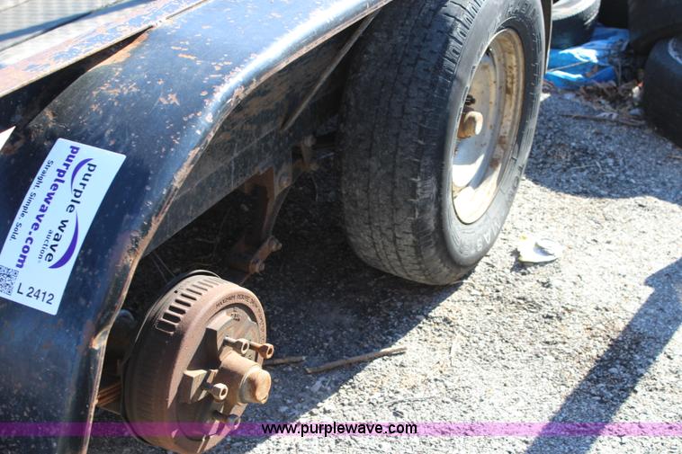 image for item L2412 2006 Maxey utility trailer