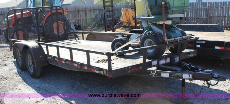 image for item L2413 2004 PJ 48318G utility trailer
