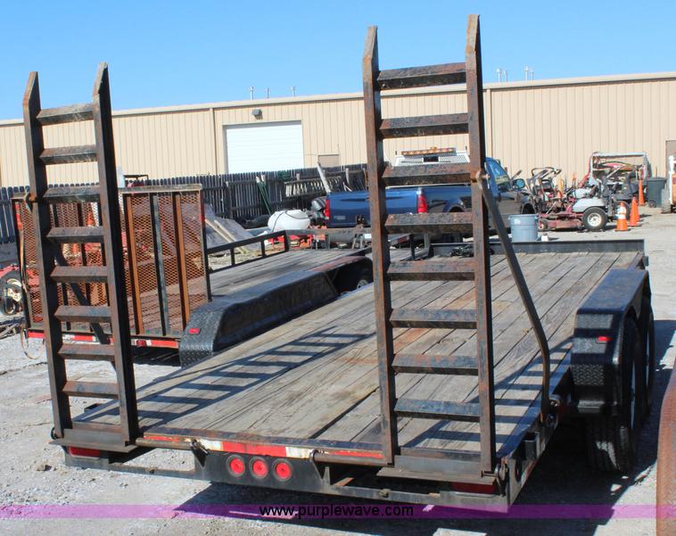 image for item L2414 2002 Diamond Charger utility trailer