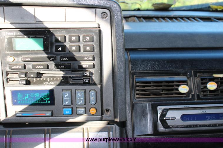 image for item L2433 1997 GMC C6500 rollback truck