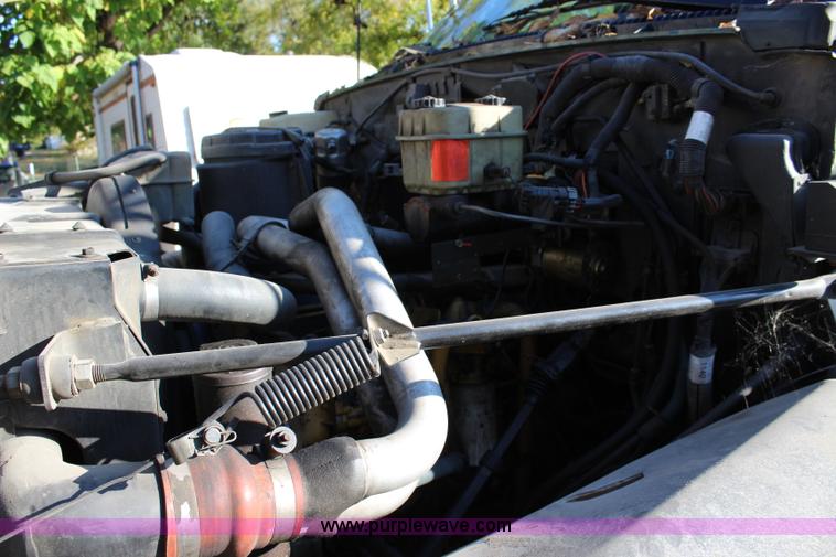 image for item L2433 1997 GMC C6500 rollback truck