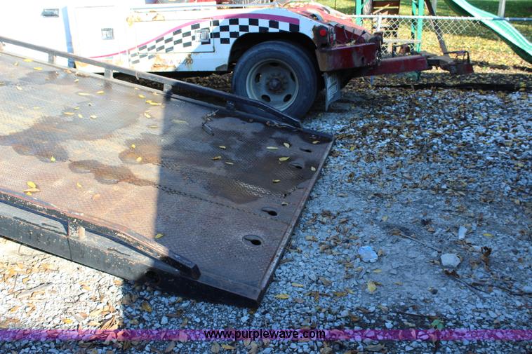 image for item L2433 1997 GMC C6500 rollback truck