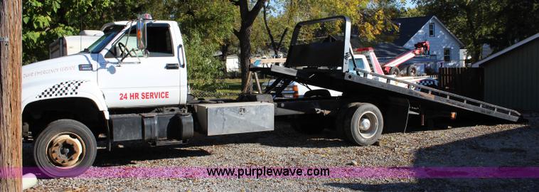 image for item L2433 1997 GMC C6500 rollback truck