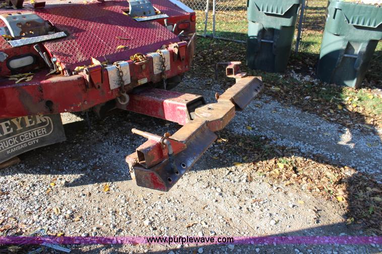 image for item L2434 2000 Chevrolet 3500 HD tow truck