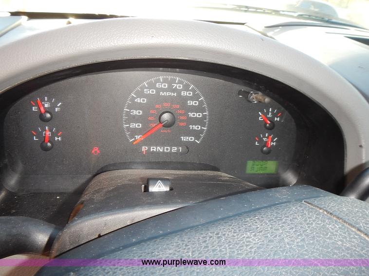 image for item L3521 2007 Ford F150 XL pickup truck