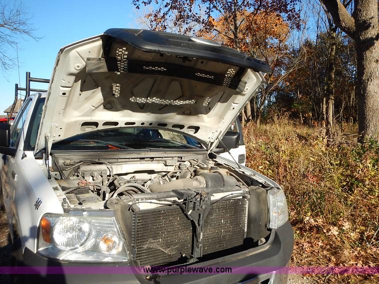 image for item L3521 2007 Ford F150 XL pickup truck