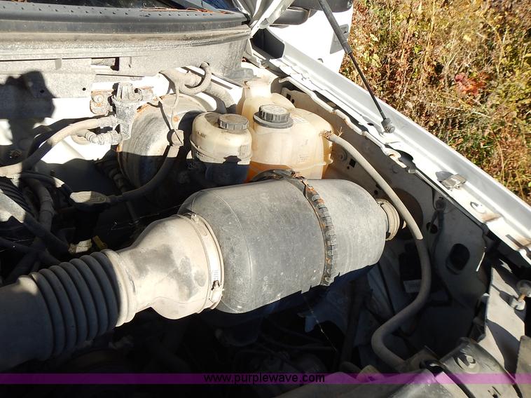 image for item L3521 2007 Ford F150 XL pickup truck