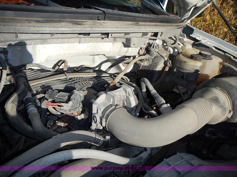 image for item L3521 2007 Ford F150 XL pickup truck