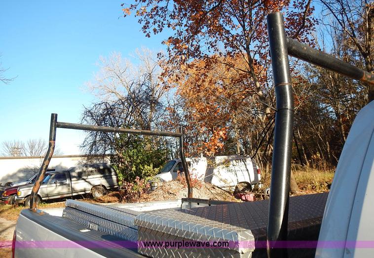 image for item L3521 2007 Ford F150 XL pickup truck