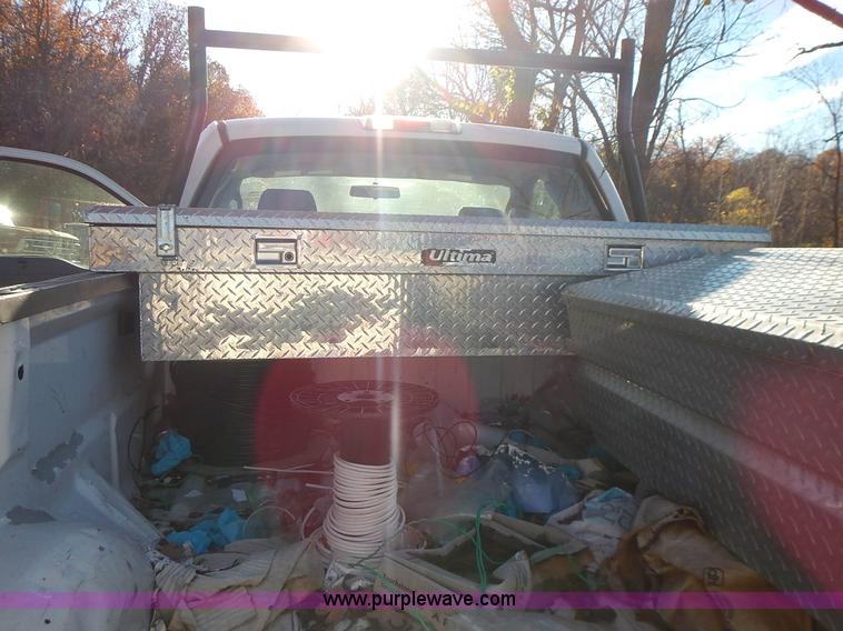 image for item L3521 2007 Ford F150 XL pickup truck
