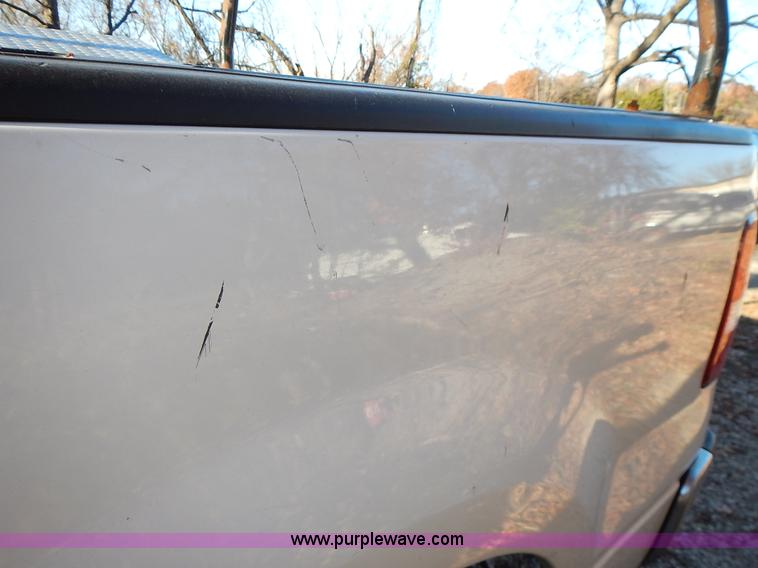 image for item L3521 2007 Ford F150 XL pickup truck