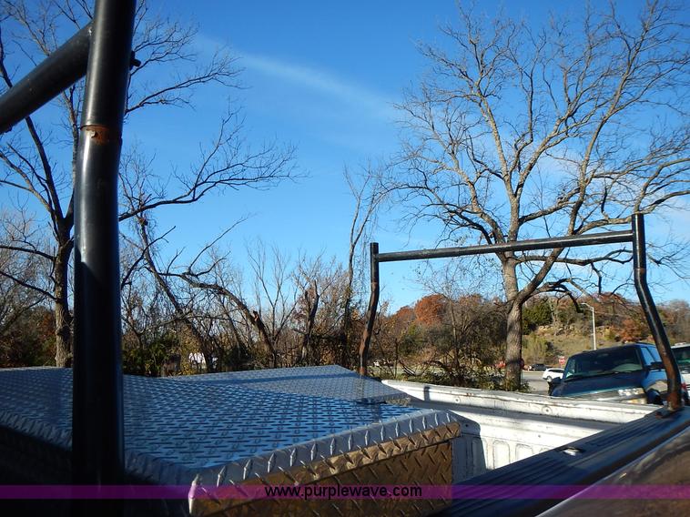 image for item L3521 2007 Ford F150 XL pickup truck