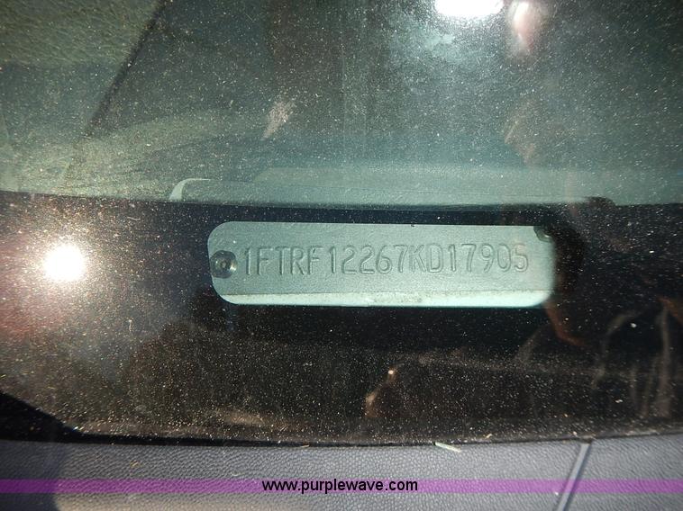 image for item L3521 2007 Ford F150 XL pickup truck