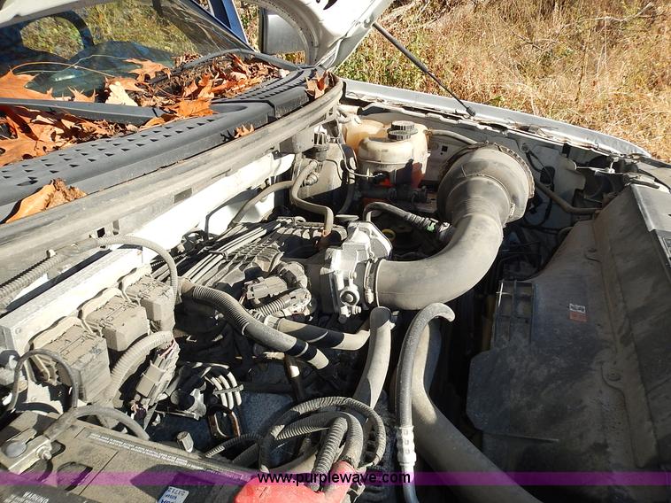 image for item L3522 2007 Ford F150 XL pickup truck