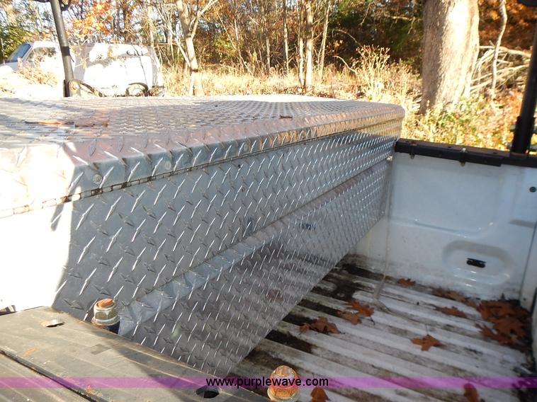 image for item L3522 2007 Ford F150 XL pickup truck