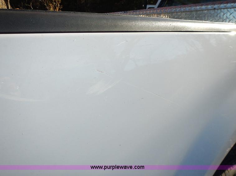 image for item L3522 2007 Ford F150 XL pickup truck