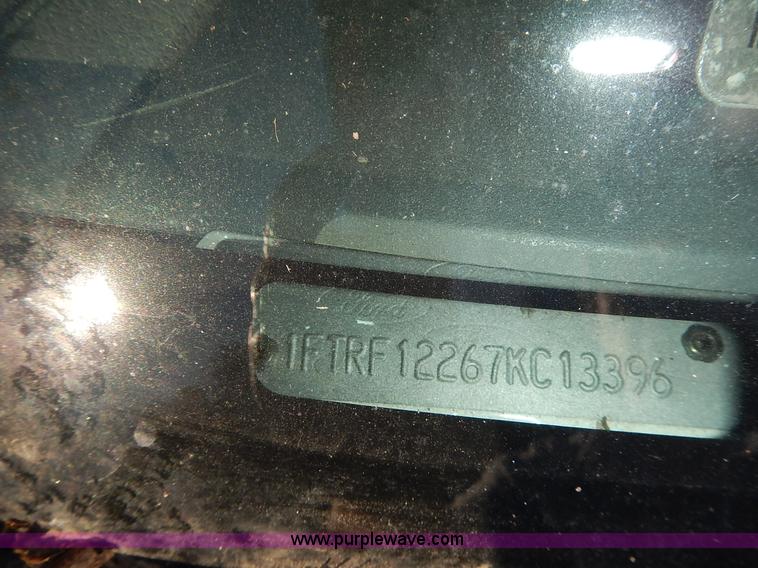 image for item L3522 2007 Ford F150 XL pickup truck